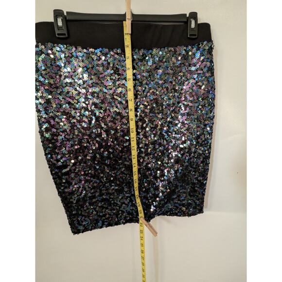 Torrid Women Purple Blue Sequin Mini Skirt Size 1 Stretch Lined Pull On - Picture 9 of 9